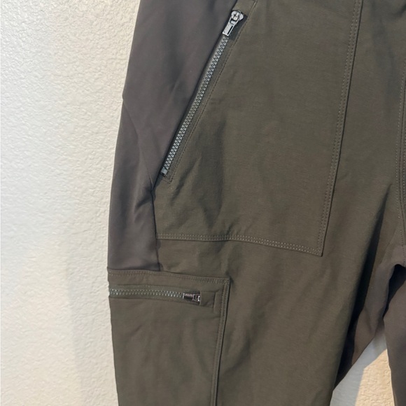 Athleta Dark Green Cargo Pants - Picture 4 of 7